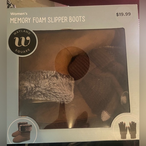 Shoes - Women’s memory foam slipper Boots with gloves